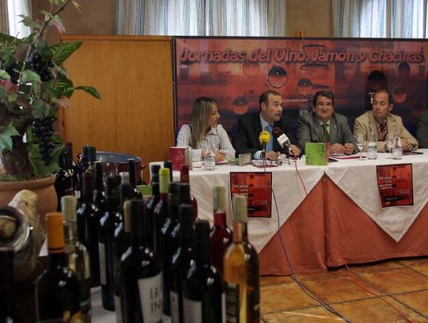 El restaurante El Guerra acoger&aacute; una jornada para potenciar el Vino de Calidad Producido en Determinada Regi&oacute;n. / Pepe Torres

Foto: granadahoy.com