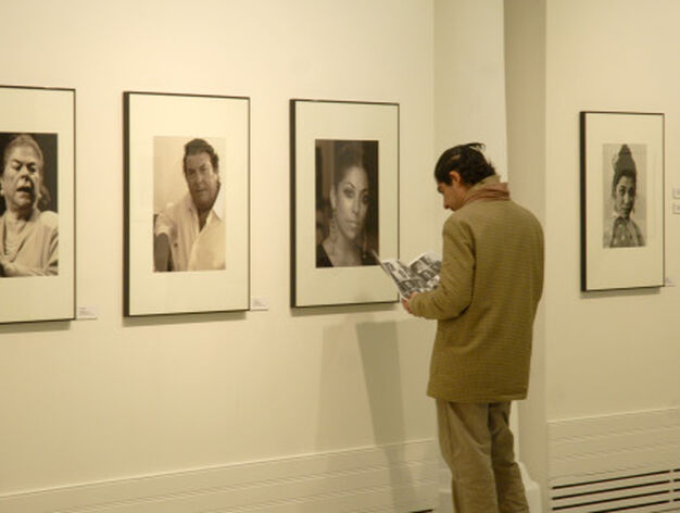 El sevillano Paco S&aacute;nchez expone una muestra con retratos de artistas flamencos.

Foto: Tamara S&aacute;nchez