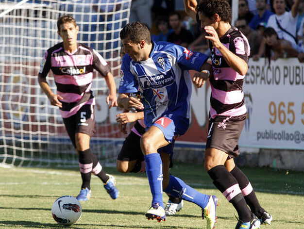 El Xerez vence a domicilio al Alcoyano con un gol de Jos&eacute; Mari (0-1). / LOF