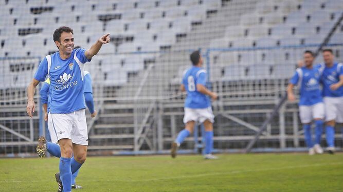 Pedro Carrión volvió a mostrar su acierto de cara al marco rival y anotó los dos goles azulinos, tantos que dedicó a su hija.