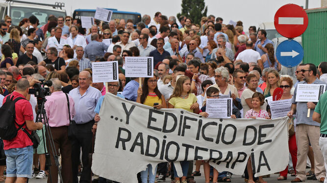 Una de las protestas ciudadanas que tuvo lugar hace más de un año para pedir la apertura de Radioterapia.
