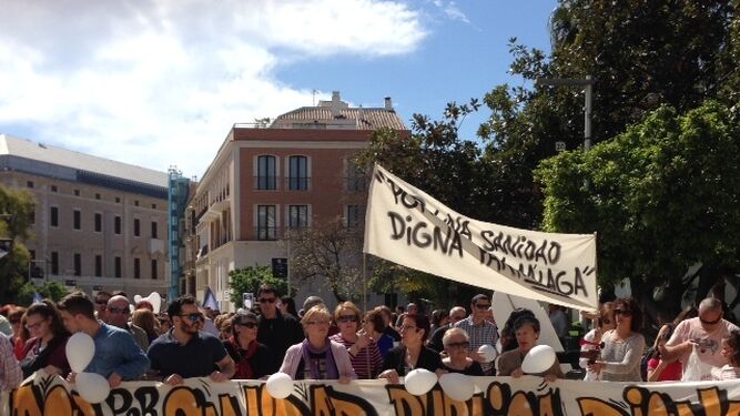 Cabecera de la manifestación por la sanidad púbica celebrada hoy en Málaga.