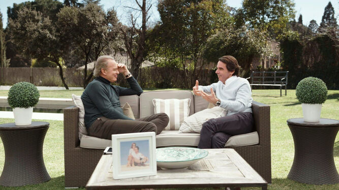 José María Aznar, conversando conBertín Osborne para el programa 'Mi casa es la tuya'.
