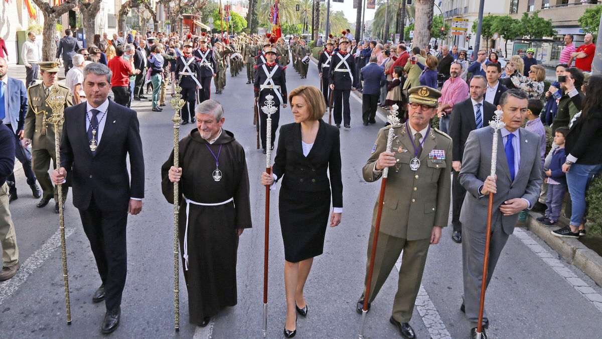 María Dolores de Cospedal realizó la procesión habitual antes de entrar en la capilla.