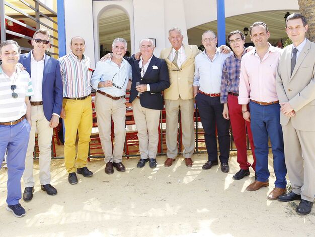 Miembros de la Asociaci&oacute;n de Vendedores de Prensa visitaron Diario de Jerez. En la imagen, Jos&eacute; Mar&iacute;a Cu&eacute;llar y Javi Nogueira, de Distrimedios, y Francisco Julbes, entre otros.
