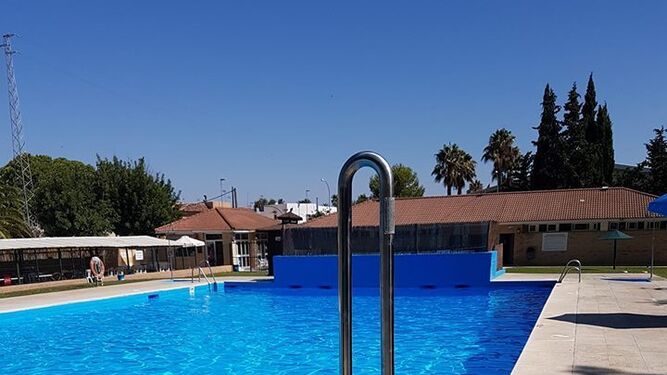 Imagen de la piscina municipal de Guadalcacín.