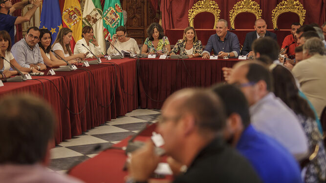 Imagen del Consejo de Alcaldías , con los municipios menores de 20.000 habitantes, donde se anunción ayer el plan Invierte 2017.