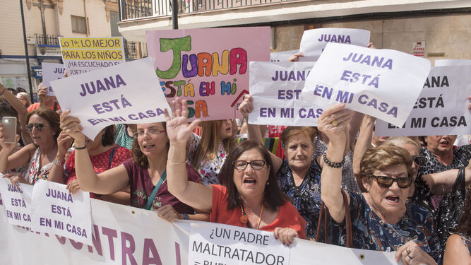 Concentración de apoyo a Juana Rivas