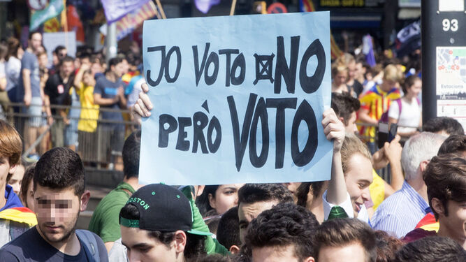 Un cartel a favor del 'no', pero partidario de votar.