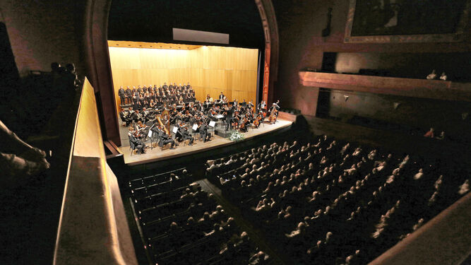 Un momento de la actuación del Coro del Villamarta el pasado sábado en el Teatro.
