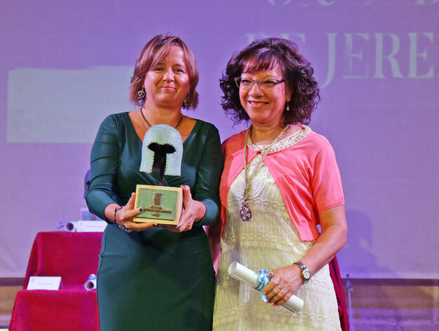 Lourdes Menacho,  Premio a la Iniciativa