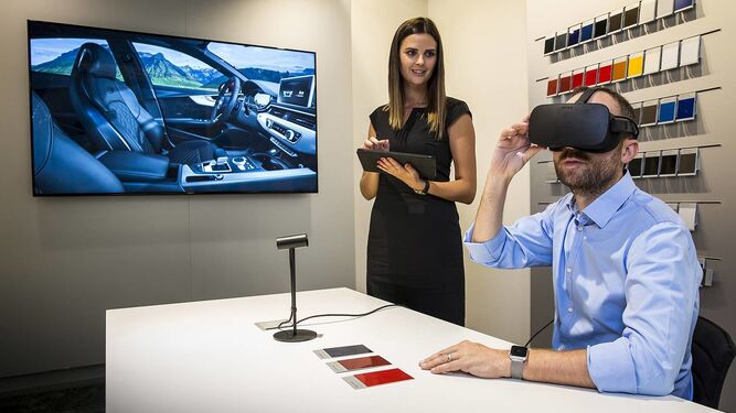 Las gafas de realidad virtual permitirán al cliente configurar su coche.