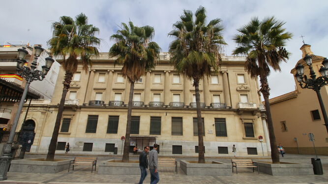 Antigua sede del Banco de España, en la plaza de las Monjas de la capital onubense.