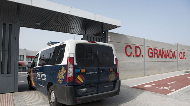 La Policía Nacional registró las sedes del Granada CF el pasado 31 de enero, el mismo día que fue detenido su expresidente Quique Pina en Murcia.