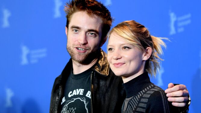 Robert Pattinson y Mia Wasikowska protagonizan la película de los hermanos Zellner.