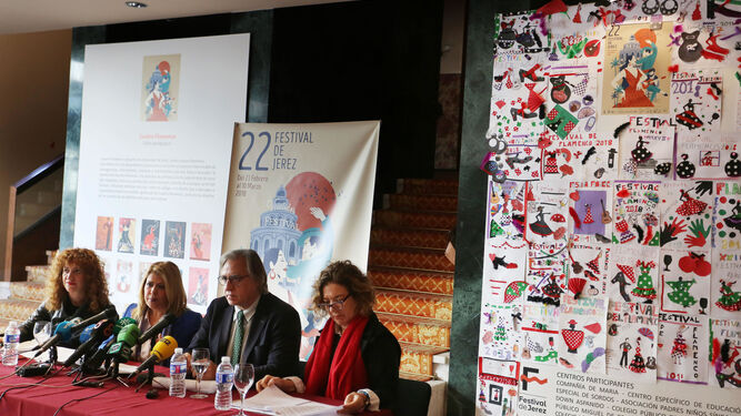 Imagen de presentación ayer del balance del Festival por María de los Ángeles Carrasco, Mamen Sánchez, Francisco Camas e Isamay Benavente.