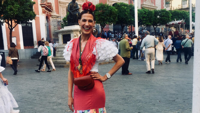 Laura Sánchez con traje de El Ajolí.