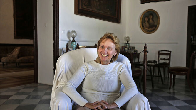 Liliane Dahlmann, durante la entrevista en el Salón del Loro del Palacio de los Guzmán.