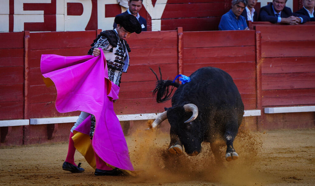 Puerta grande para Roca Rey y El Juli en la plaza de toros de Jerez