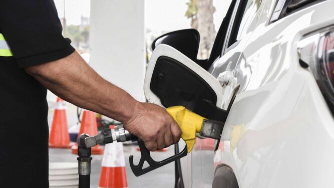 La gasolina alcanza el precio más caro desde mediados de octubre de 2023