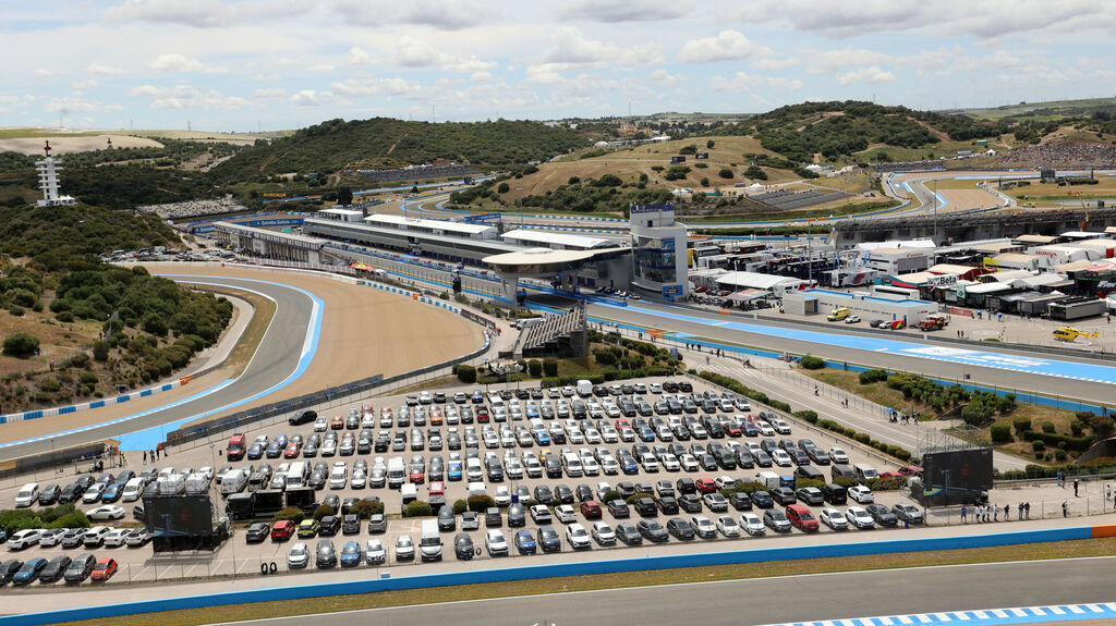 Gran ambiente en el primer d&iacute;a del GP Espa&ntilde;a en el Circuito de Jerez - &Aacute;ngel Nieto