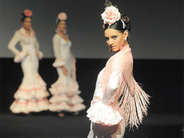 La versatilidad de los volantes y los mantones de 'Flamenca' fue espectacular.

Foto: Manuel Aranda