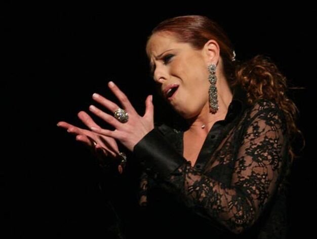 Pastora Soler cant&oacute; una saeta a la Macarena que estremeci&oacute; al p&uacute;blico asistente.

Foto: Belen Vargas
