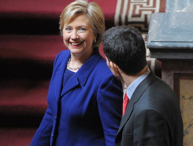 La secretaria de Estado estadounidense, Hillary Clinton, con el ministro de Asuntos Exteriores brit&aacute;nico, David Miliband

Foto: AFP