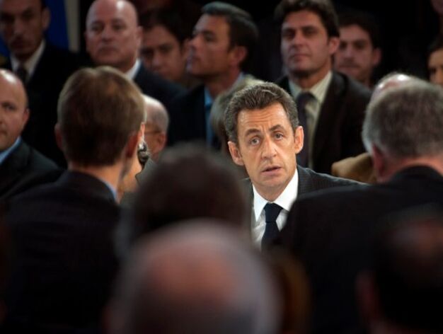 Nicolas Sarkozy en una reuni&oacute;n con investigadores industriales.

Foto: AFP