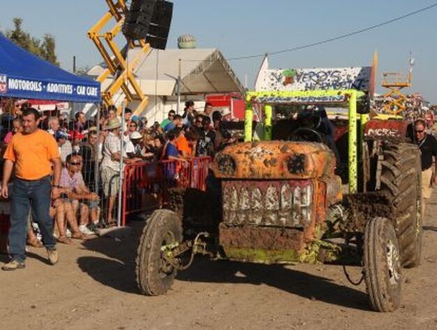 La organizaci&oacute;n cifra en 12.000 las personas que asistieron a presenciar las evoluciones de los tractores en la ya tradicional cita de Guadalcac&iacute;n

Foto: Juan Carlos Toro