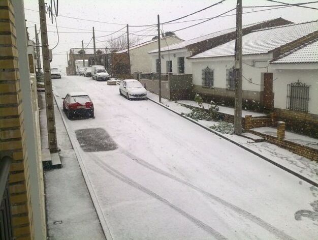 Las calles de El Garrobo con nieve.