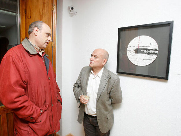 Bernardo Palomo ante una de las obras de la exposici&oacute;n.

Foto: Pascual
