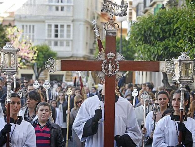 La procesi&oacute;n del Resucitado pone el punto y final a la Semana Santa gaditana.

Foto: Joaquin Pino
