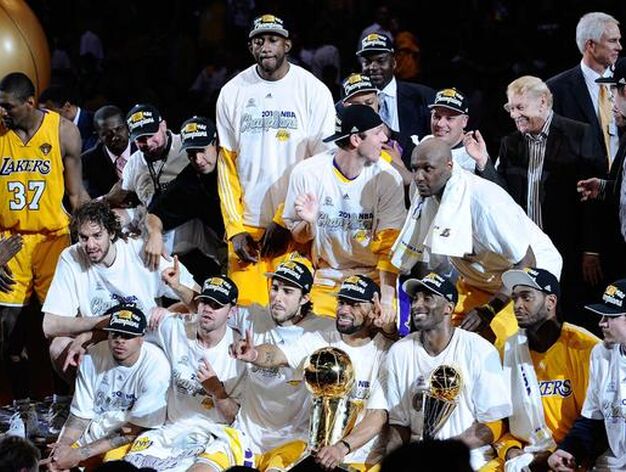 Los Angeles Lakers se alzaron con su decimosexto anillo tras vencer a Boston Celtics (83-79) en el s&eacute;ptimo partido de la final de la NBA.

Foto: Agencias