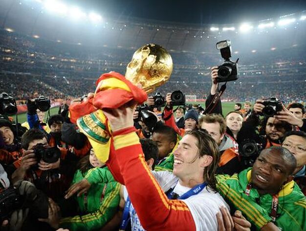 Espa&ntilde;a se corona por primera vez como campeona del mundo tras ganar a Holanda en la pr&oacute;rroga. / AFP