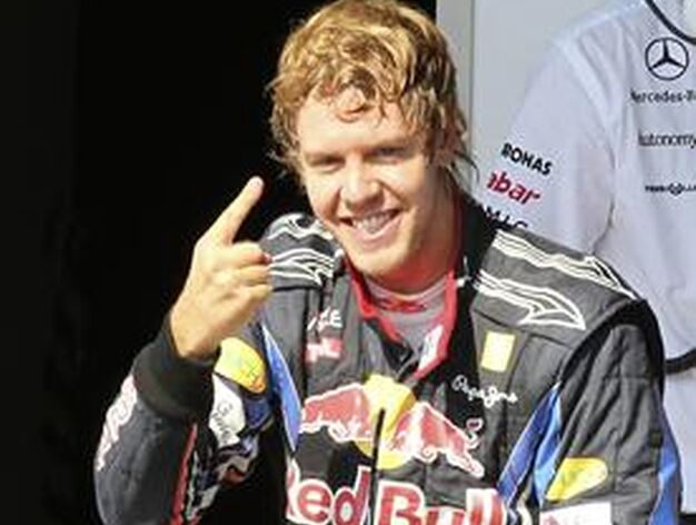 Vettel gana en Interlagos por delante de Webber y Alonso. /Reuters