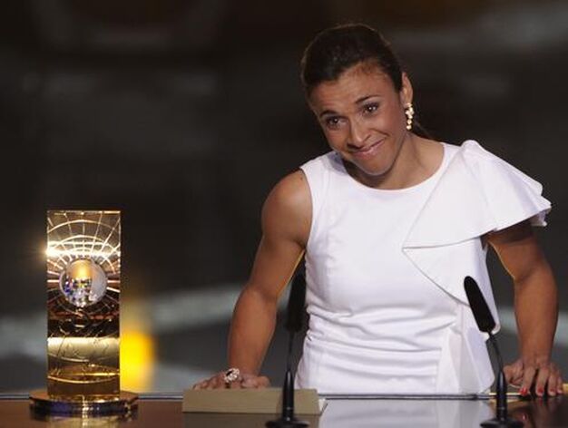 La brasile&ntilde;a Marta, premio a la mejor jugadora del a&ntilde;o por quinto a&ntilde;o consecutivo.

Foto: AFP Photo