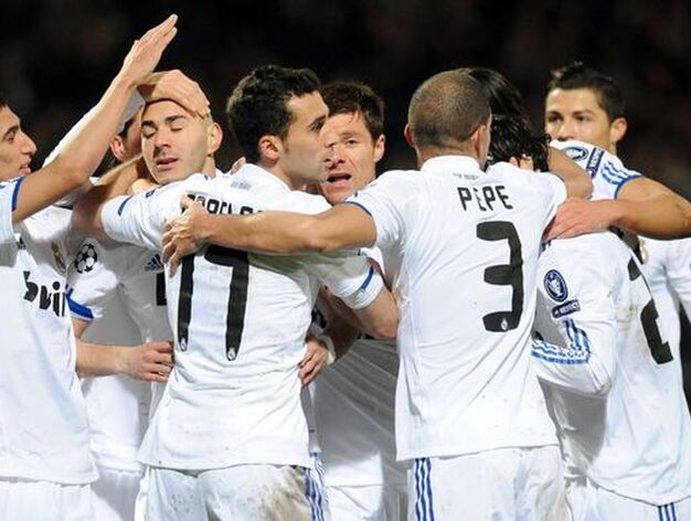 El Real Madrid empata en Lyon y pone medio pie en los cuartos de final de la 'Champions'. / AFP