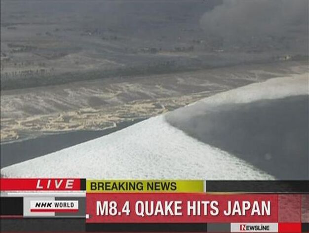 El fuerte terremoto registrado en Jap&oacute;n provoca un 'tsunami'.

Foto: STR