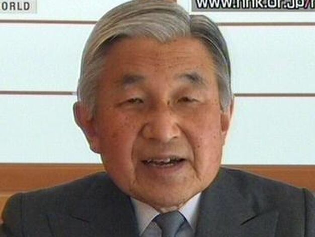 El emperador Akihito en su mensaje a los japoneses

Foto: AFP