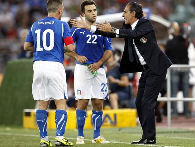 La selecci&oacute;n espa&ntilde;ola cay&oacute; 2-1 frente a Italia en el amistoso jugado en Bari.

Foto: Reuters
