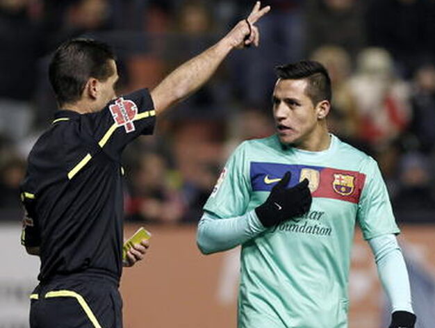 El Barcelona se deja sorprender por el Osasuna en el Reyno de Navarra (3-2). / AFP