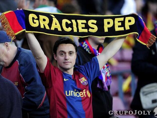 El Camp Nou despide con honores a Pep Guardiola en su &uacute;ltimo derbi el d&iacute;a en el que Messi alcanza la cifra hist&oacute;rica de 50 goles en Liga.

Foto: EFE &middot; AFP Photo
