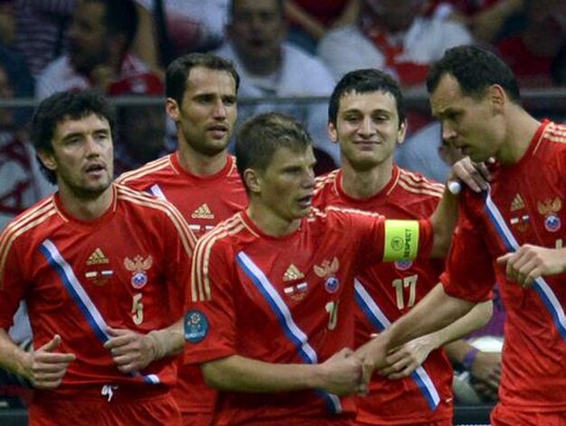 Polonia y Rusia empatan 1-1 en un partido loco en el que cualquiera pudo ganar.

Foto: EFE