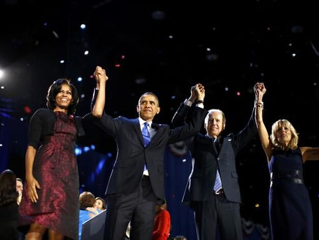 Obama y Biden con sus esposas.

Foto: Reuters