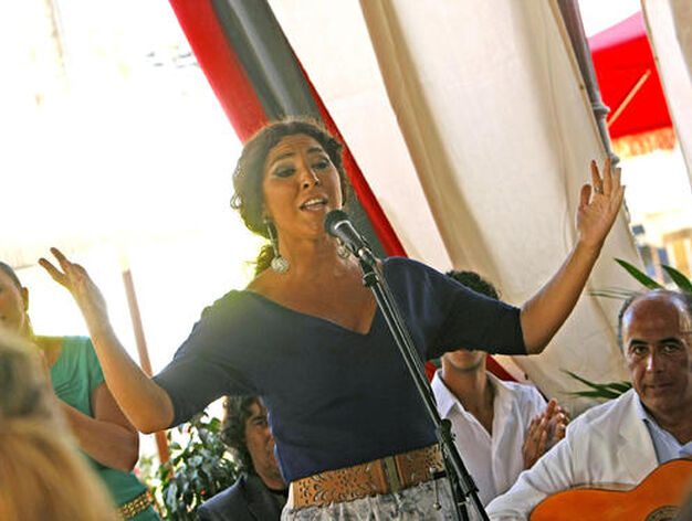 Que no falte. Actuaci&oacute;n flamenca en la caseta de Gonz&aacute;lez Byass.

Foto: Pascual