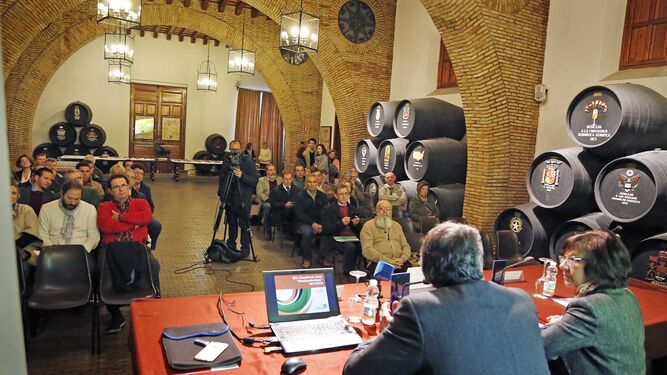 Presentación ayer de la estrategia de desarrollo local de la campiña de Jerez ante el sector vitivinícola.