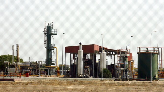Las instalaciones del gasoducto que rodean al espacio protegido de Doñana.