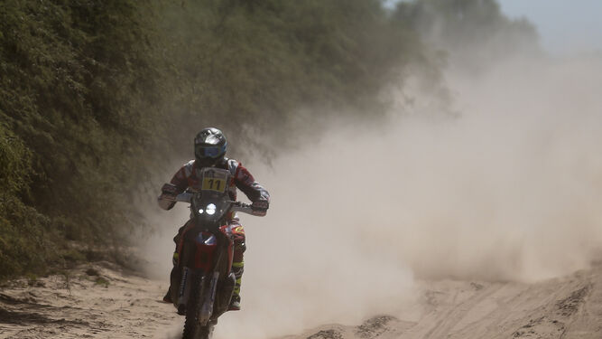 Joan Barreda conduce su Honda en el transcurso de la etapa entre San Miguel de Tucumán y San Salvador de Jujuy.