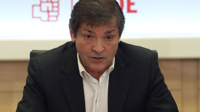 El presidente de la comisión gestora del PSOE, Javier  Fernández.
